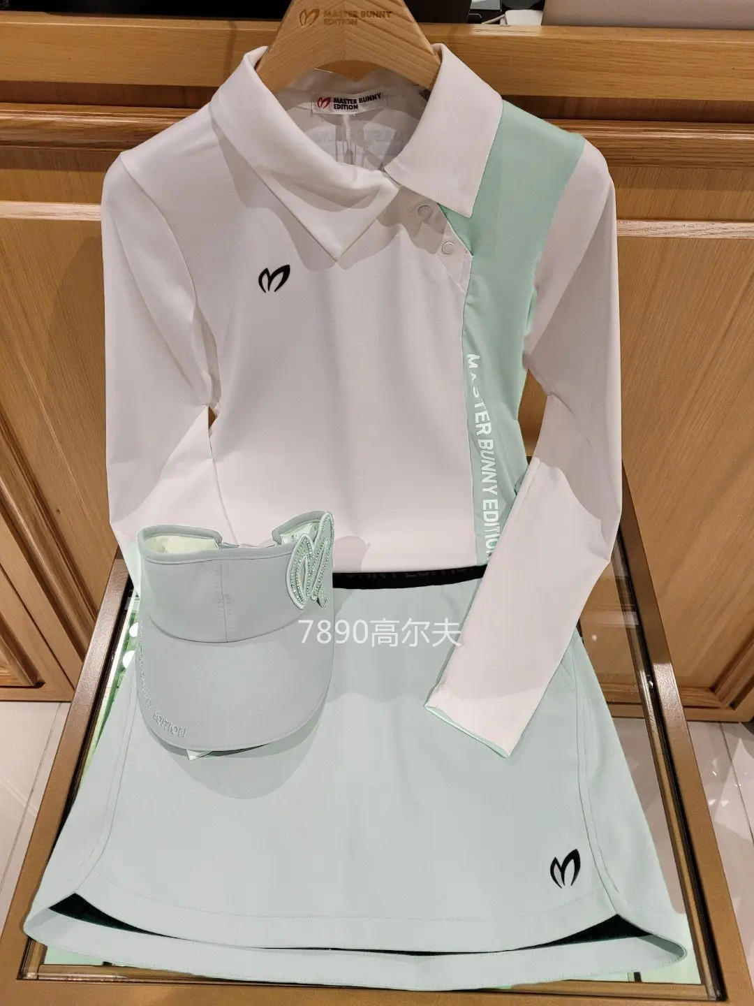 ملابس جولف نسائية أصلية كورية  - مراجعة Golf Equipment For Women وسعره